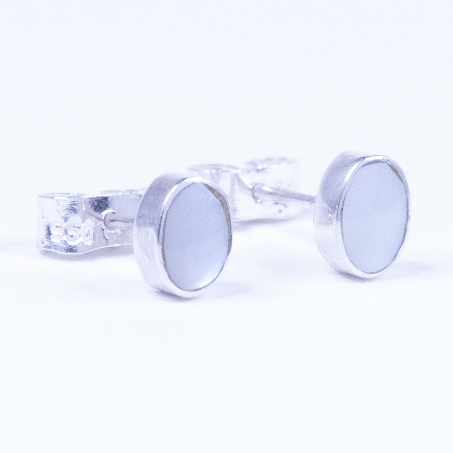 Oval S (Mother of Pearl)