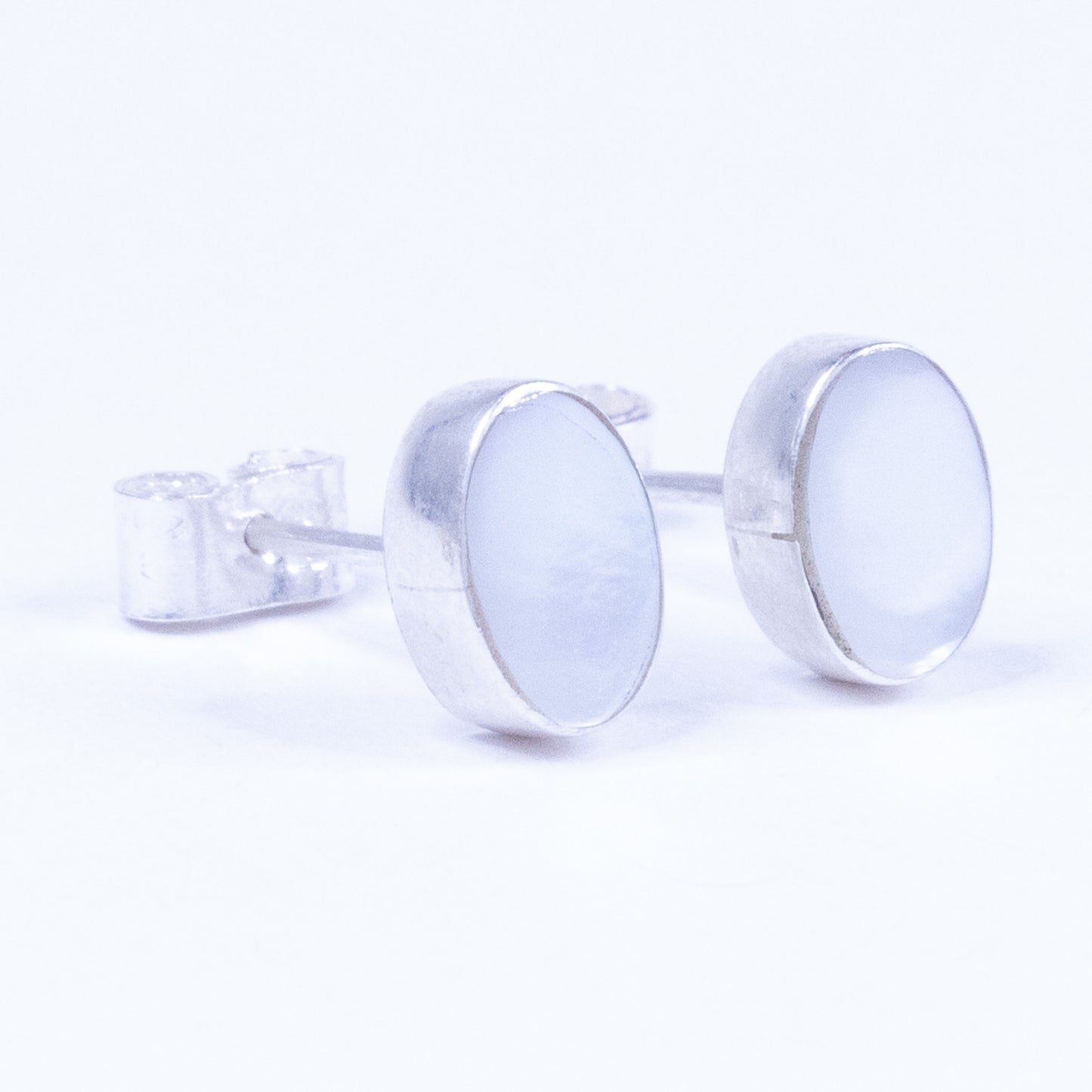 Oval M (Mother of Pearl)